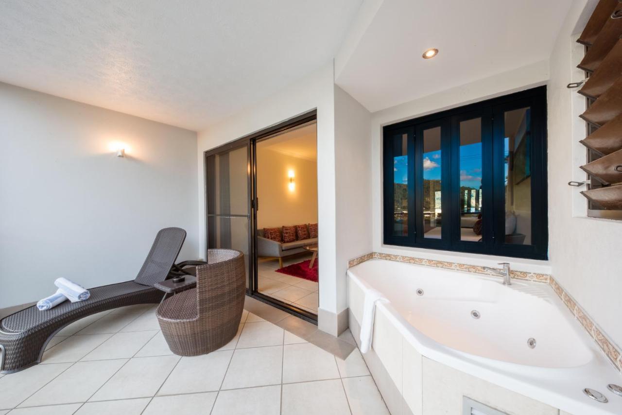 At Waterfront Whitsunday Retreat - Adults Only Airlie Beach Exterior foto